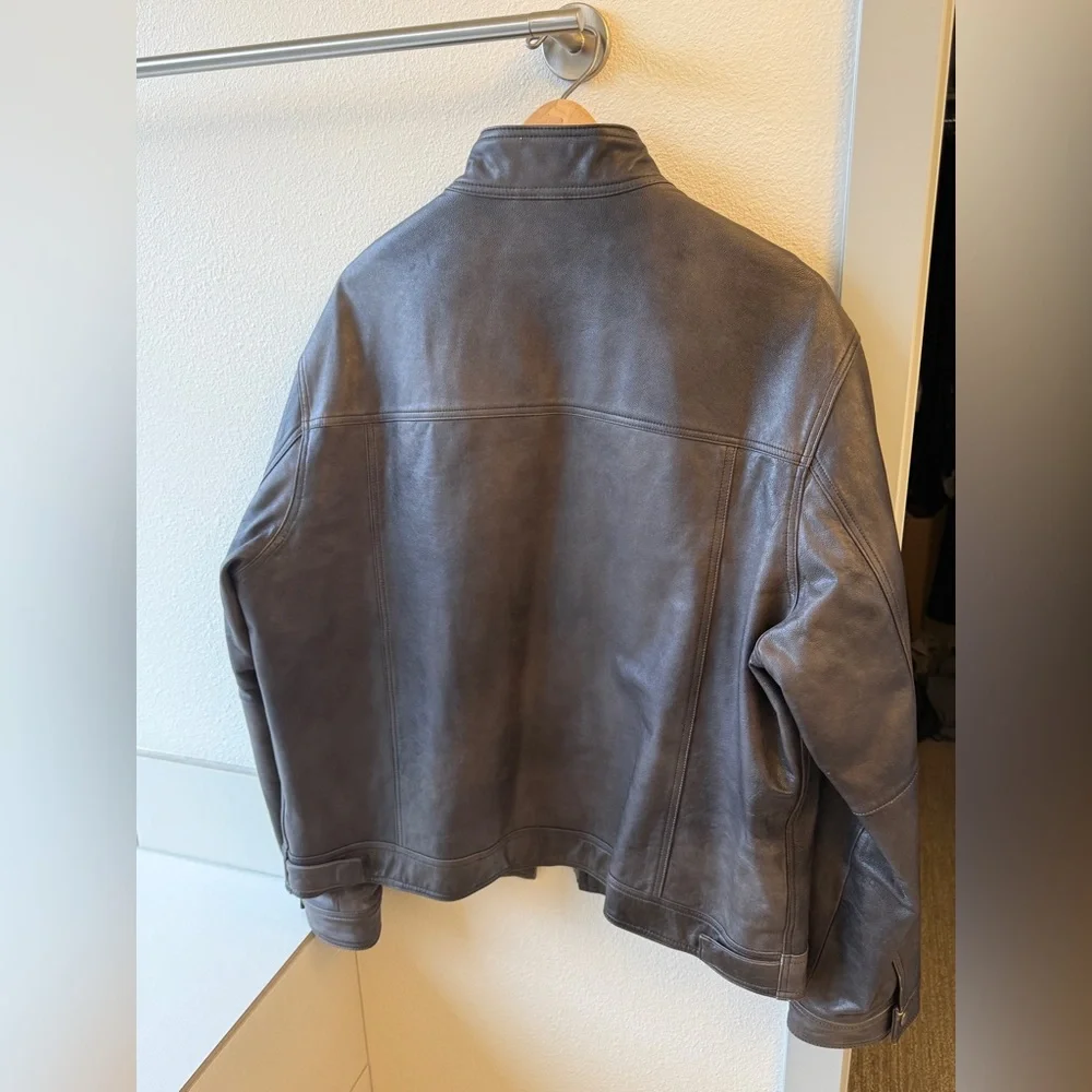 Vintage Guess Men's Charcoal Leather Jacket - Picture 2 of 4